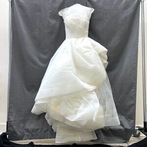 Vera Wang Ivory Tulle Draped Ballgown Wedding Dress